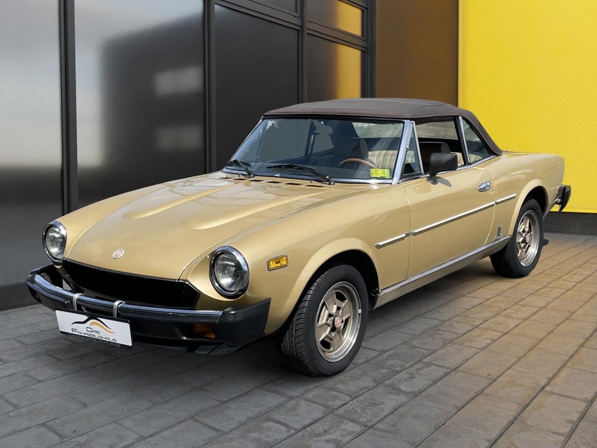 Fiat 124 Spider 2000, Sondermodel 50 Jahre Pininfarina Nr. 540 